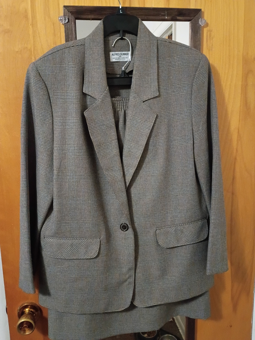 Alfred Dunner Women's Gray Glen Plaid Blazer & Skirt
